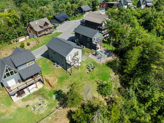2107 Eagle Feather Drive, Sevierville, TN 37862