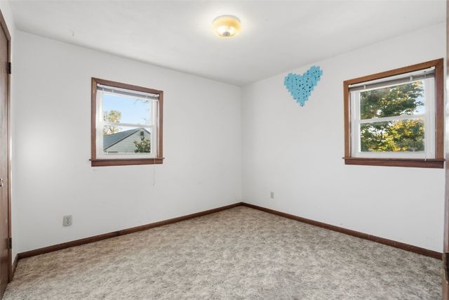 105 Harrison Street SE, Cascade, IA 52033