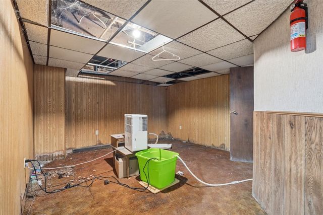 105 Harrison Street SE, Cascade, IA 52033