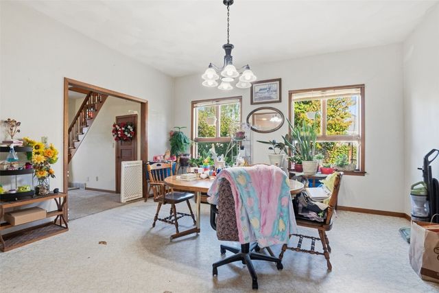 105 Harrison Street SE, Cascade, IA 52033