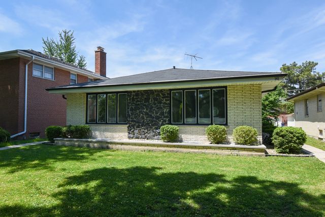 141 Wesley Avenue, Oak Park, IL 60302