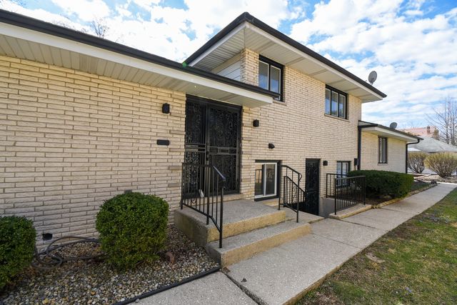 141 Wesley Avenue, Oak Park, IL 60302