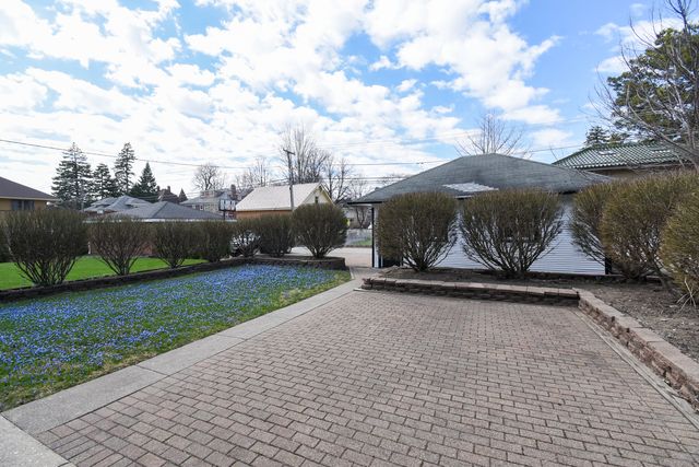 141 Wesley Avenue, Oak Park, IL 60302
