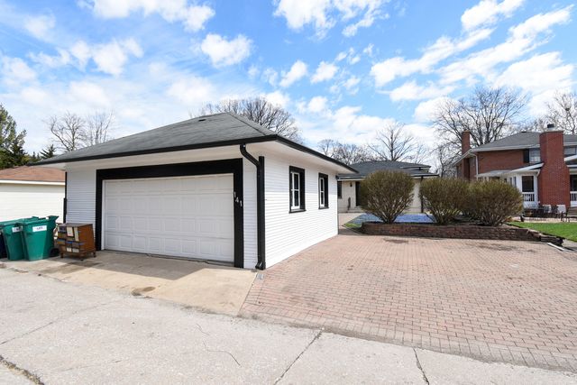 141 Wesley Avenue, Oak Park, IL 60302
