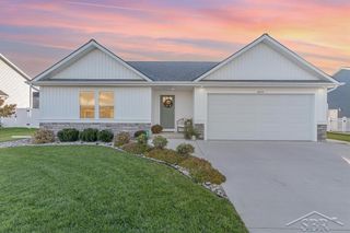 8554 Oakhill Drive, Freeland, MI 48623