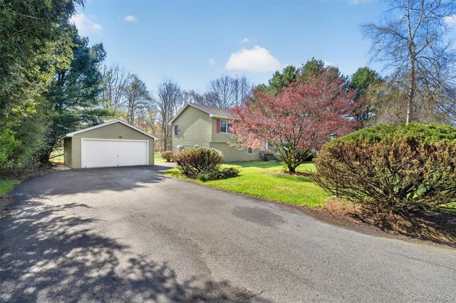 35 Cora Rose Lane, Huguenot, NY 12746