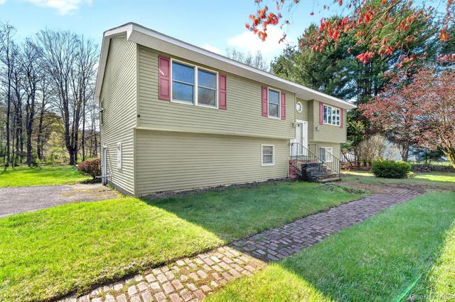 35 Cora Rose Lane, Huguenot, NY 12746