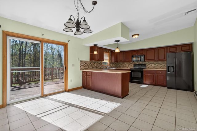 35 Cora Rose Lane, Huguenot, NY 12746