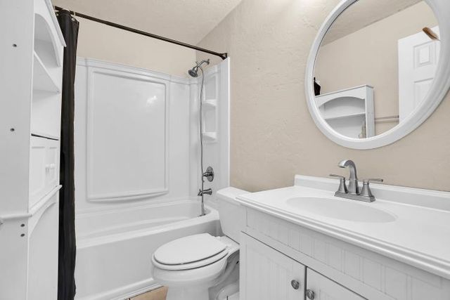 4320 NW Lincoln Avenue, Lawton, OK 73505