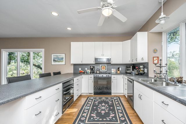 925 Edding Creek Drive, Edisto Island, SC 29438