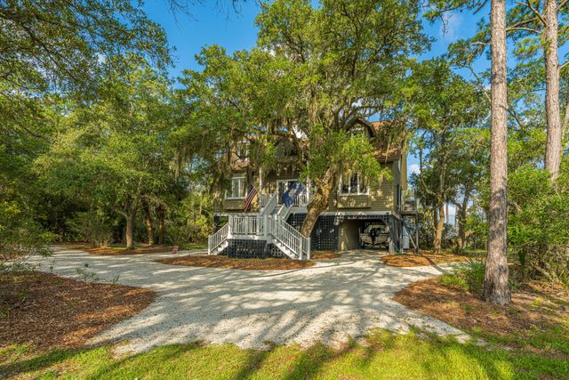 925 Edding Creek Drive, Edisto Island, SC 29438