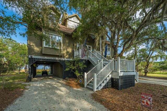 925 Edding Creek Drive, Edisto Island, SC 29438