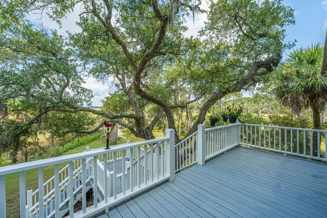 925 Edding Creek Drive, Edisto Island, SC 29438