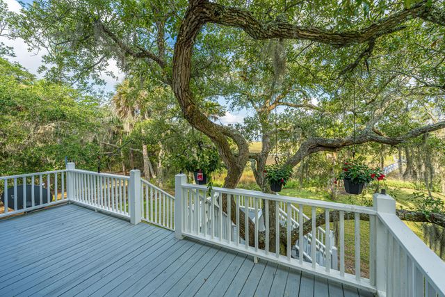 925 Edding Creek Drive, Edisto Island, SC 29438