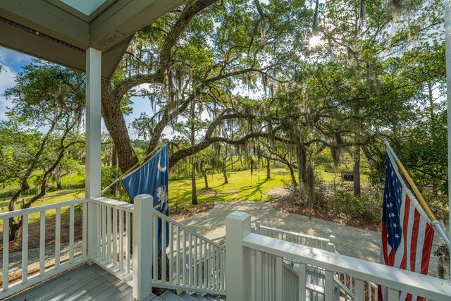 925 Edding Creek Drive, Edisto Island, SC 29438