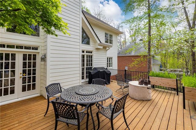 9275 Stonemist Trace, Roswell, GA 30076