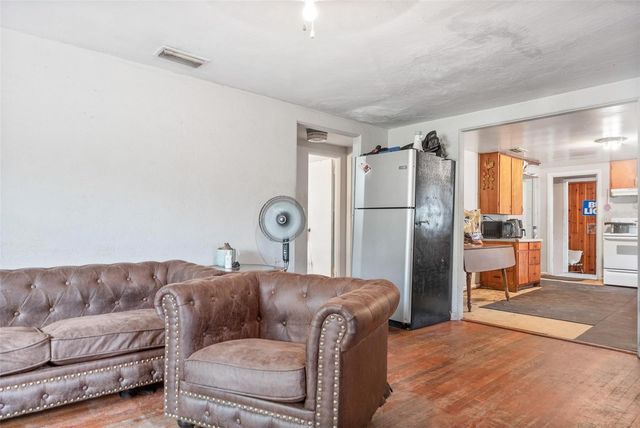 4849 GRAND AVENUE, De Leon Springs, FL 32130