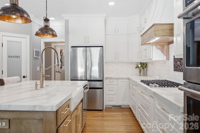 6263 Chamar Circle, Kannapolis, NC 28081