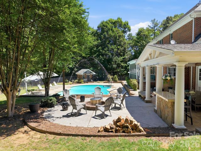 6263 Chamar Circle, Kannapolis, NC 28081