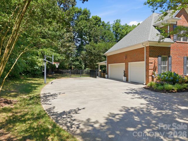6263 Chamar Circle, Kannapolis, NC 28081