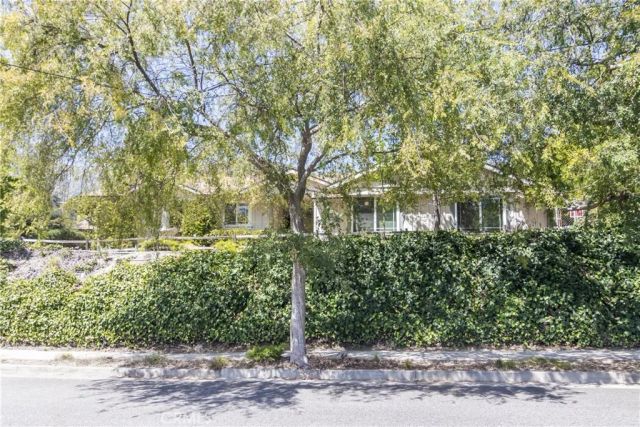 2115 Normanton Drive, La Canada Flintridge, CA 91011