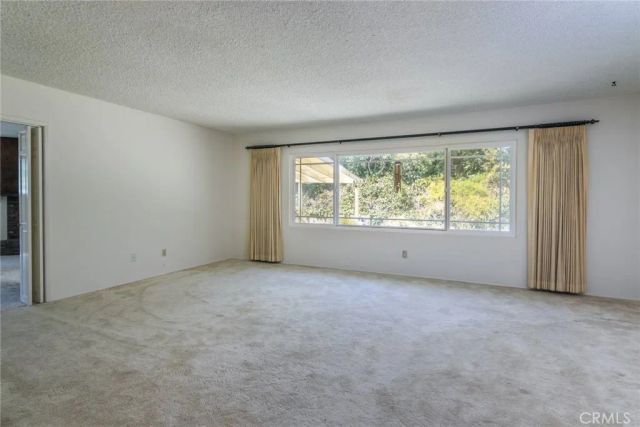 2115 Normanton Drive, La Canada Flintridge, CA 91011
