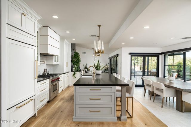 5525 E LINCOLN Drive 104, Paradise Valley, AZ 85253