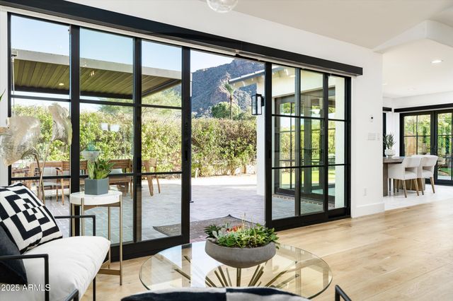 5525 E LINCOLN Drive 104, Paradise Valley, AZ 85253