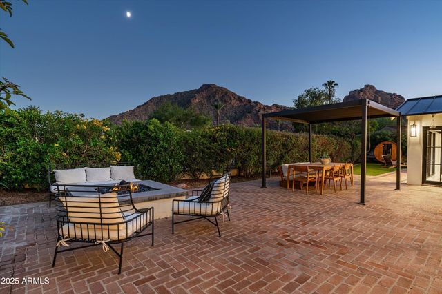 5525 E LINCOLN Drive 104, Paradise Valley, AZ 85253