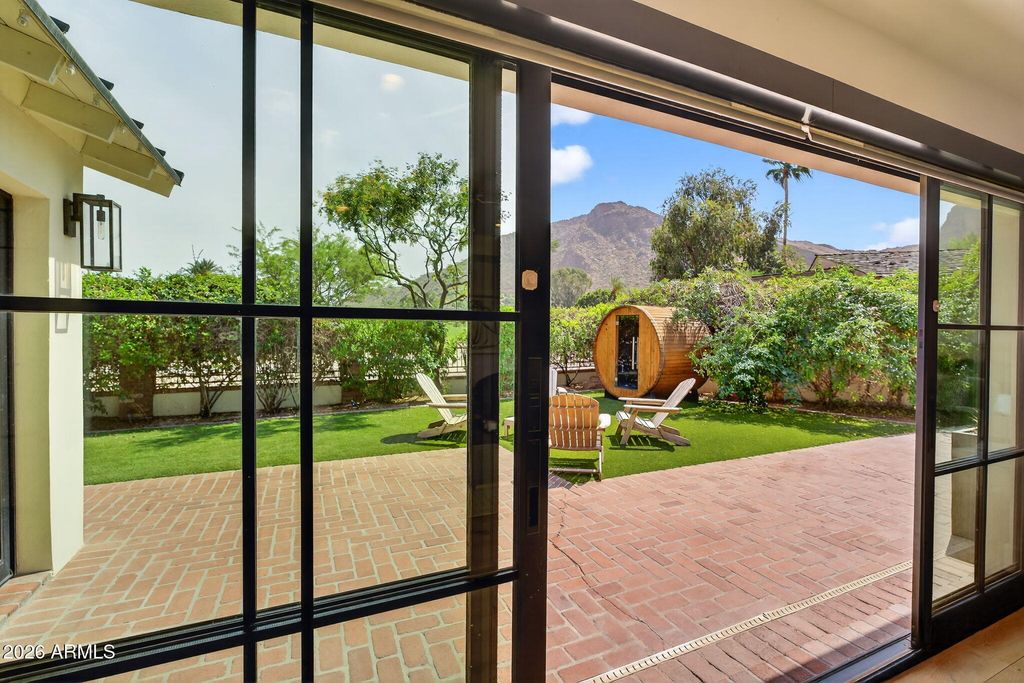 Image 24 of property listing at 5525 E LINCOLN Drive 104, Paradise Valley, AZ 85253