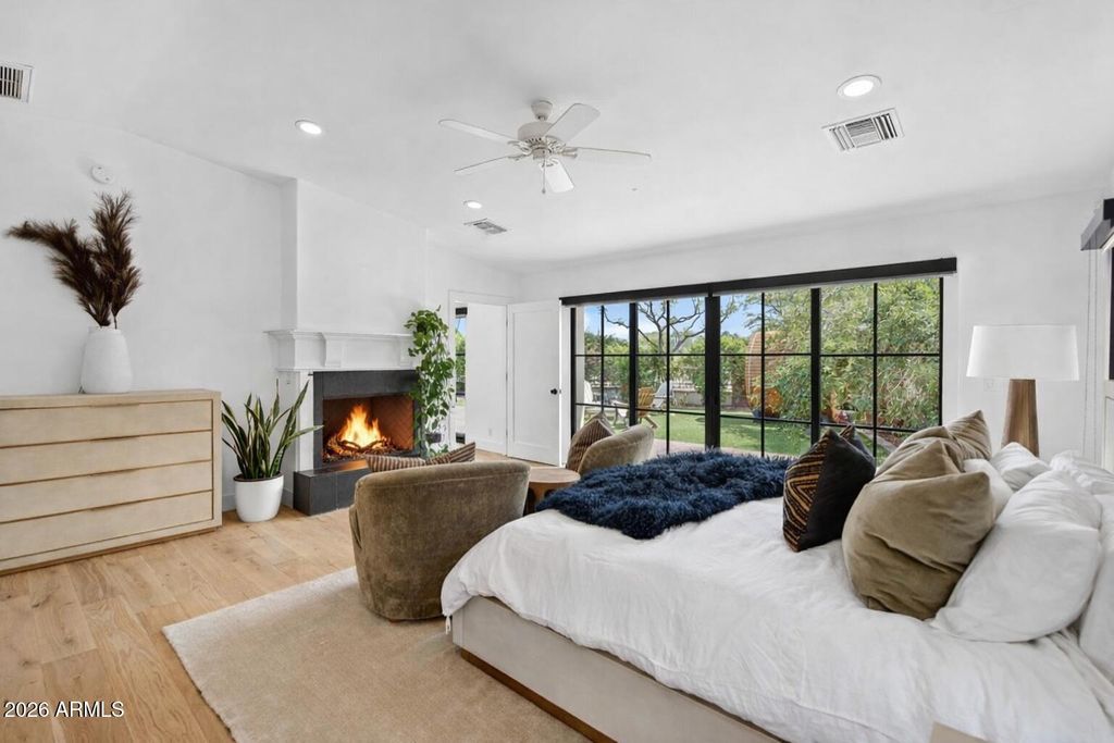 Image 28 of property listing at 5525 E LINCOLN Drive 104, Paradise Valley, AZ 85253
