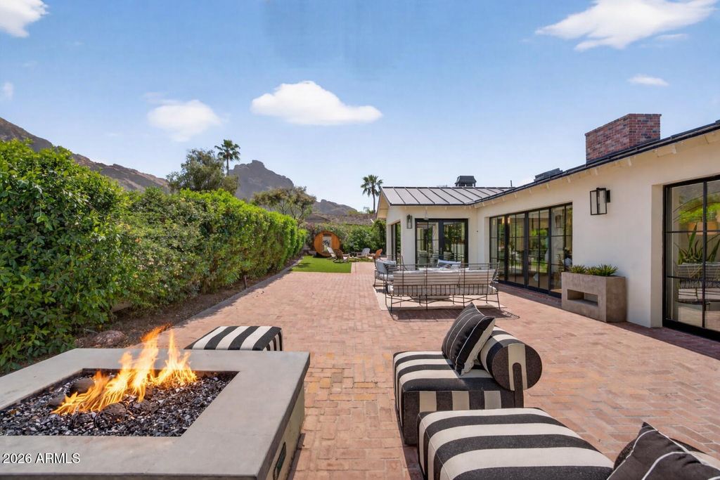 Image 39 of property listing at 5525 E LINCOLN Drive 104, Paradise Valley, AZ 85253
