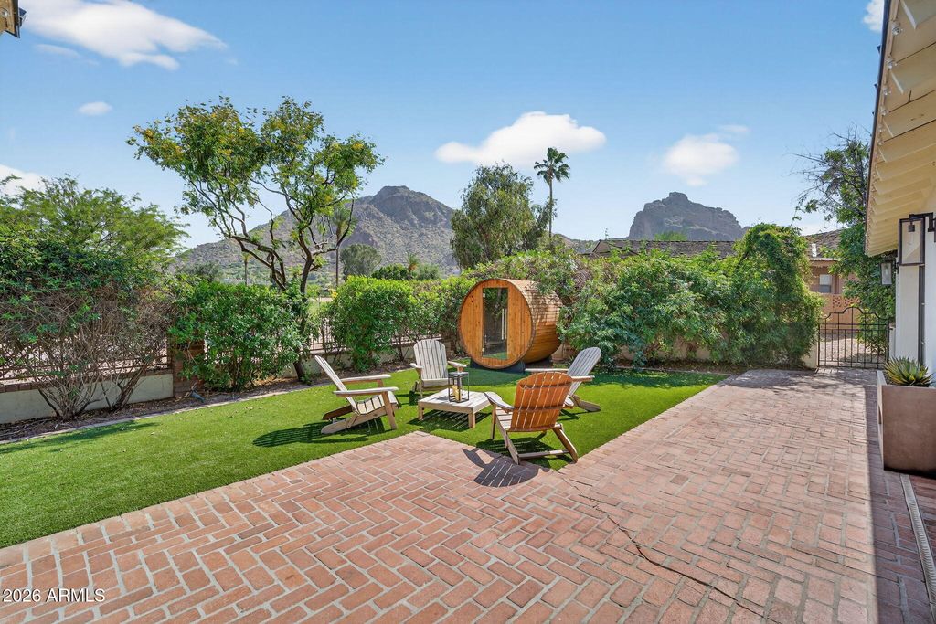 Image 41 of property listing at 5525 E LINCOLN Drive 104, Paradise Valley, AZ 85253