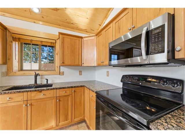 73 Big Horn Ln, Florissant, CO 80816