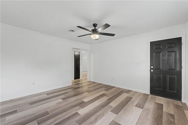 1004 SE 11th Street, Bentonville, AR 72712