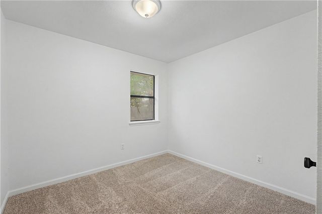1004 SE 11th Street, Bentonville, AR 72712