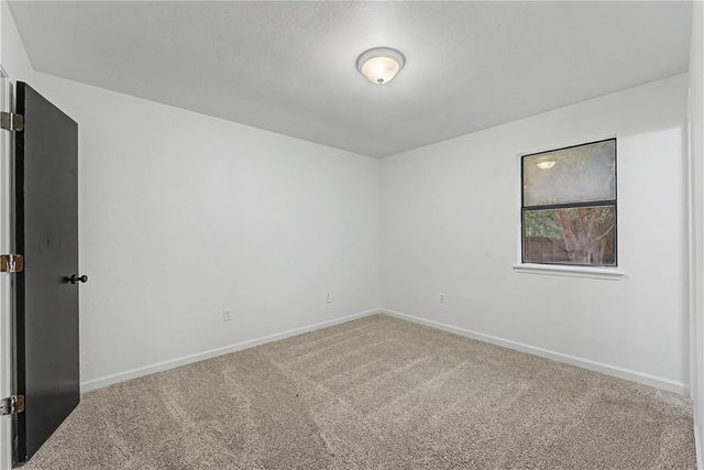 1004 SE 11th Street, Bentonville, AR 72712