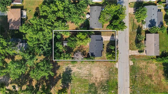 1004 SE 11th Street, Bentonville, AR 72712