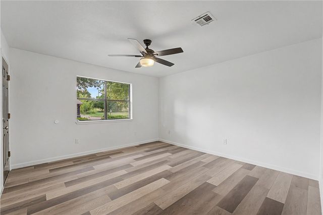 1004 SE 11th Street, Bentonville, AR 72712