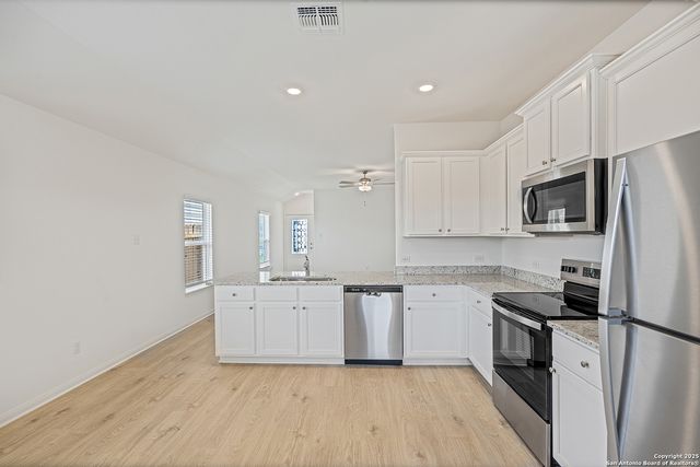 15014 Telfaire Meadow, Von Ormy, TX 78073