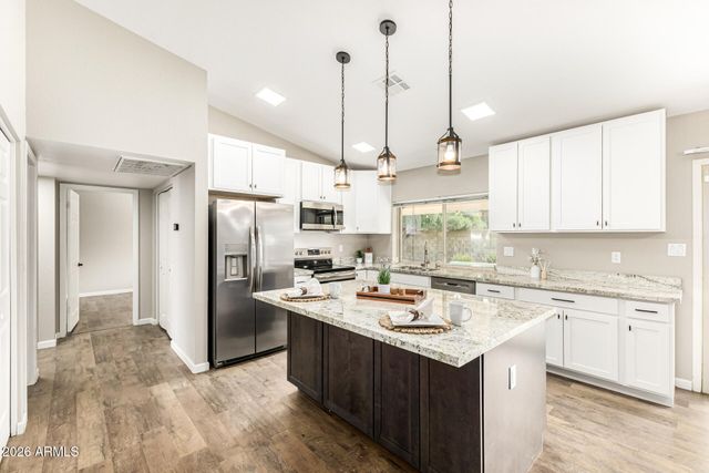 833 W NARANJA Avenue, Mesa, AZ 85210