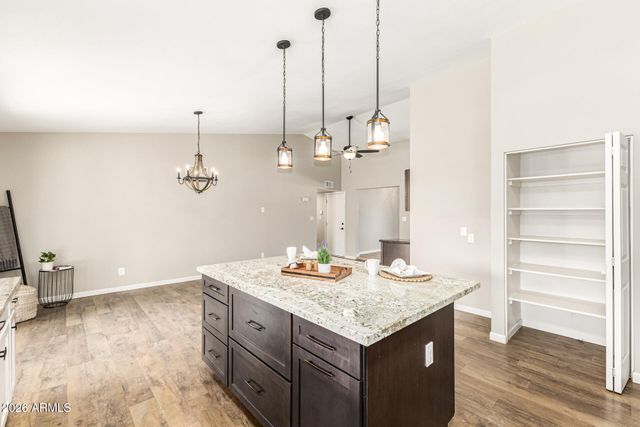 833 W NARANJA Avenue, Mesa, AZ 85210