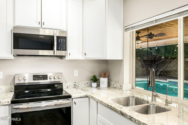 833 W NARANJA Avenue, Mesa, AZ 85210