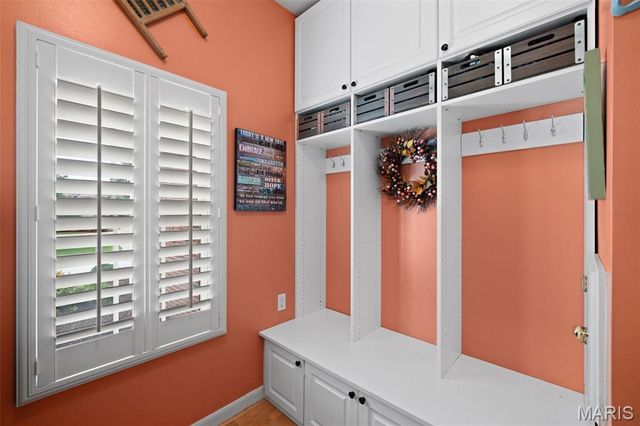23 Bopp Lane, Town And Country, MO 63131