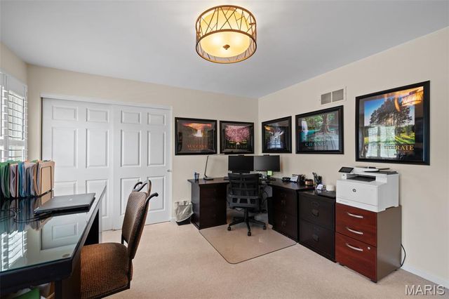 23 Bopp Lane, Town And Country, MO 63131