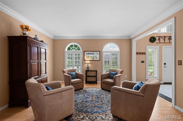 23 Bopp Lane, Town And Country, MO 63131
