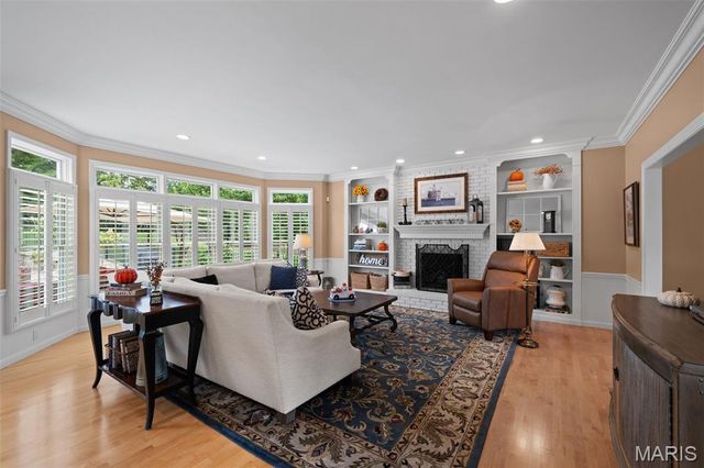 23 Bopp Lane, Town And Country, MO 63131