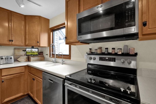 592 Catawba Court, Sugar Grove, OH 43155