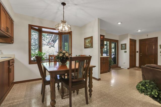 689 Howell Drive, Newark, OH 43055