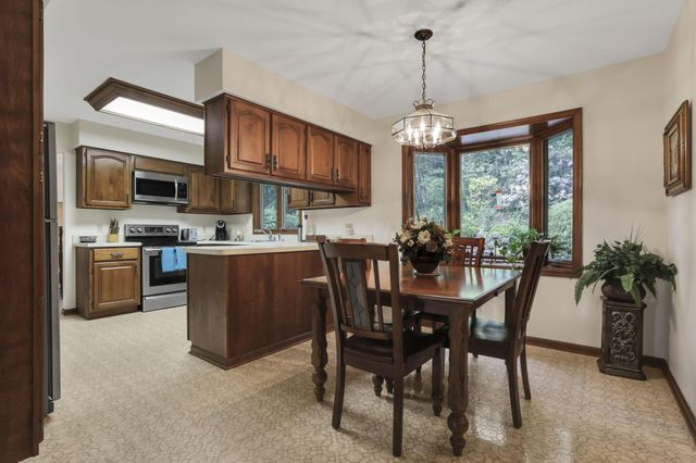 689 Howell Drive, Newark, OH 43055